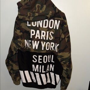 2XL Men’s Camouflage Hooded Jacket
